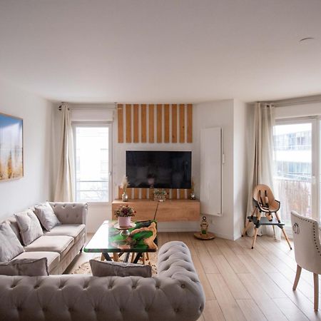 Elise De Roche Equipe Balcon Parking Rer B Apartment Le Bourget Exterior foto